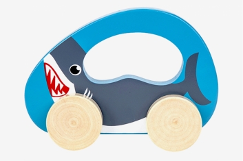 Dřevěné auto žralok
